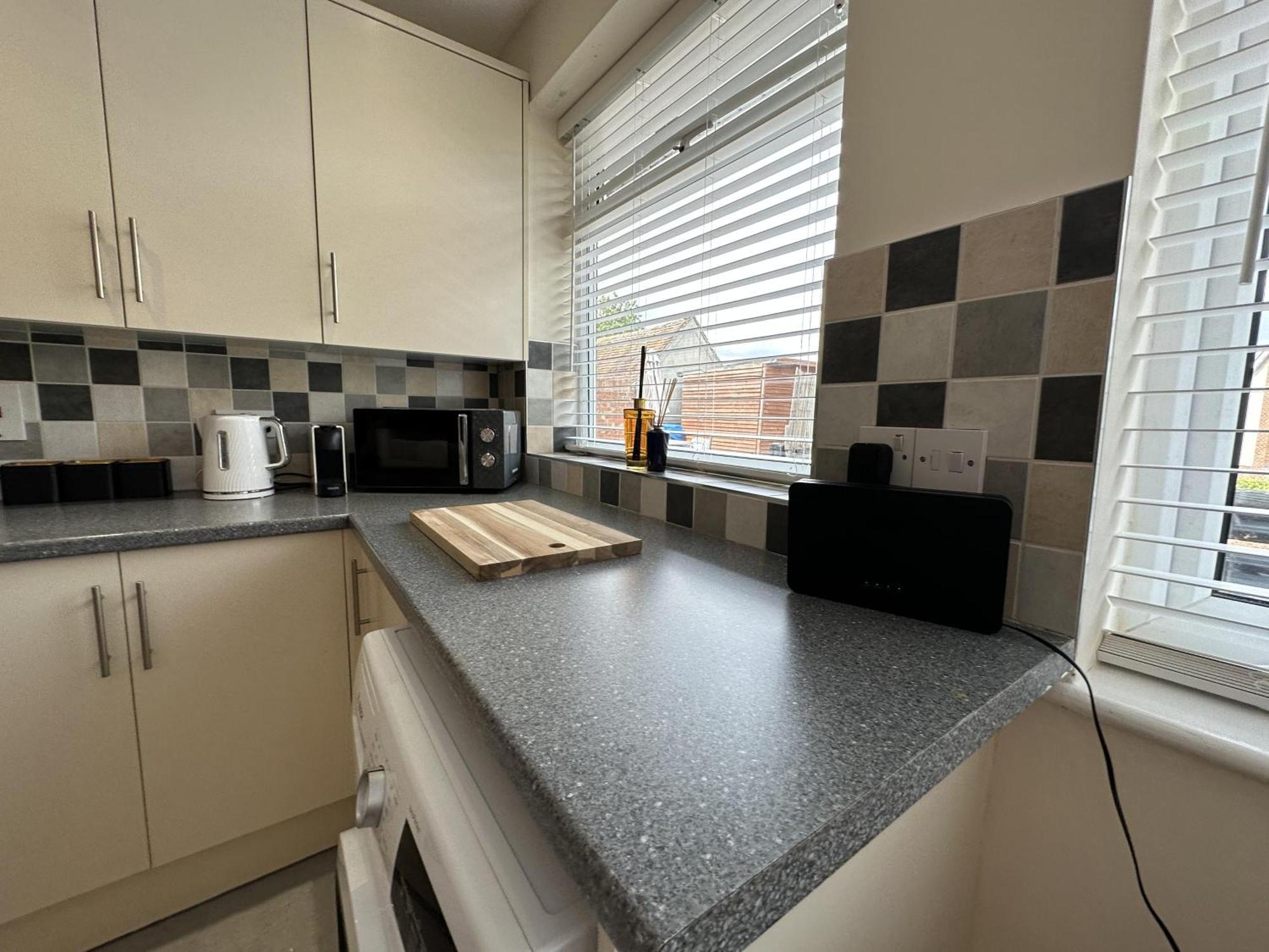 Charming 2-Bed Apartment In Danbury Essex 切姆 外观 照片